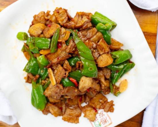 Country Style Stir-fried Pork With Green Pepper (金牌农家小炒肉)
